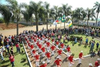 Desfile Cívico em Comemorações ao Sete De Setembro no Município