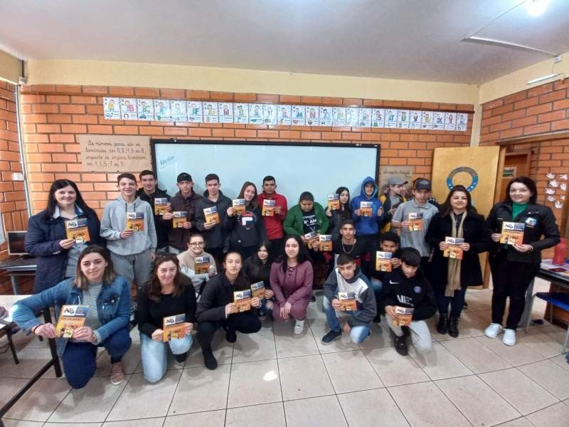 Programa de Educação Fiscal e Nota Fiscal Gaúcha são apresentados para alunos da Escola Eponina Franco Galvão.